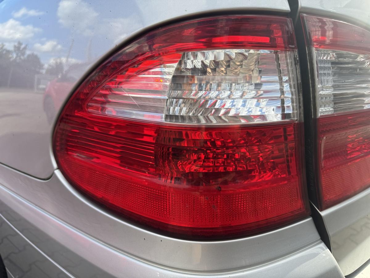 Mercedes E Klasse S211 original R&uuml;cklicht R&uuml;ckleuchte Schlussleuchte links T-Modell Bj.2005